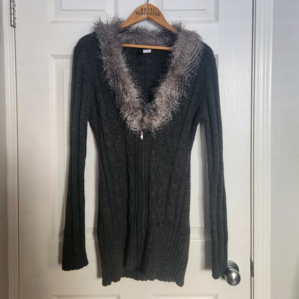 Faux fur trim zip cardi